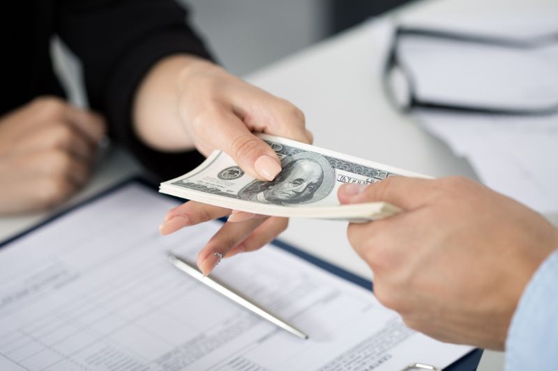 Khách hàng cần lưu ý thanh toán đúng hạn trong và sau khi ân hạn nợ gốc